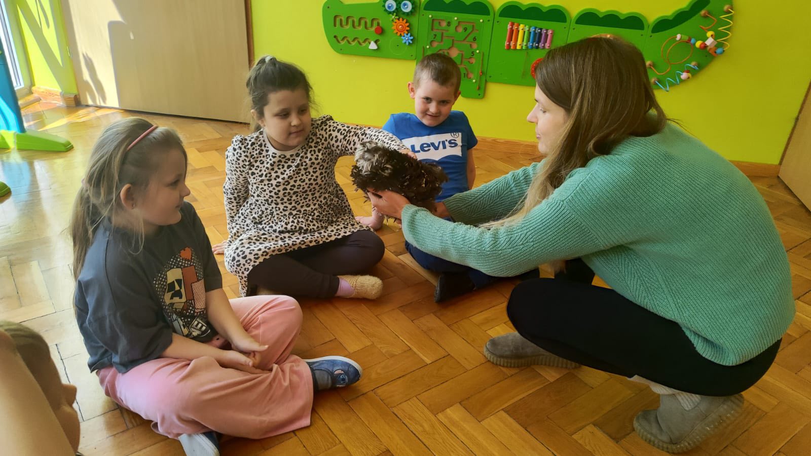  Dzieci na dywanie